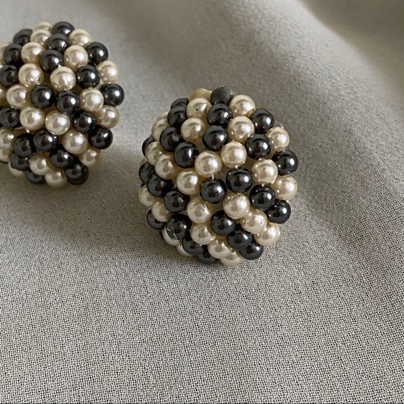 VTG Grey Ivory Beaded Cluster Faux Pearl Earrings - Picture 3 of 5